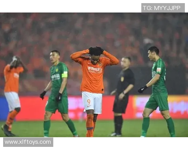 武汉卓尔迎战中国国安全力争胜展现足球激情与团队精神